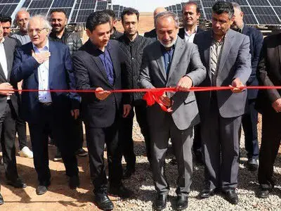 بهره برداری از ۴ مگاوات انرژی خورشیدی در بویین‌زهرا