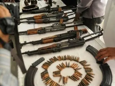 کشف و انهدام شبکه سازمان‌یافته قاچاق بین‌المللی سلاح و مهمات جنگی در بندر امام خمینی «ره» 