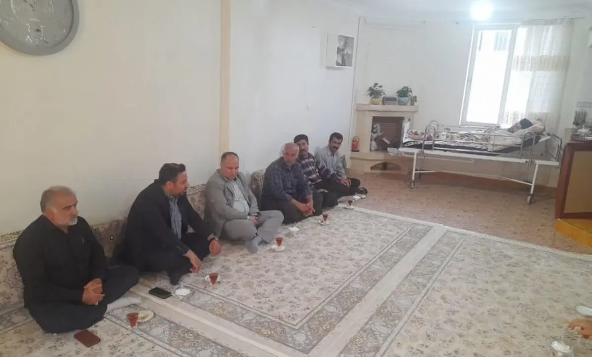 عیادت از یک کارگر ساختمانی آسیب دیده 