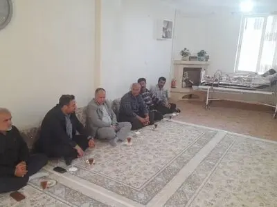 عیادت از یک کارگر ساختمانی آسیب دیده 