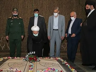 بازدید رئیس قوه قضاییه از یادمان شهدای دفاع مقدس در اهواز