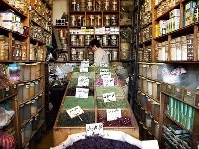 تهدید سلامت جامعه به دلیل بی‌توجهی به فعالیت عطاری‌ها 