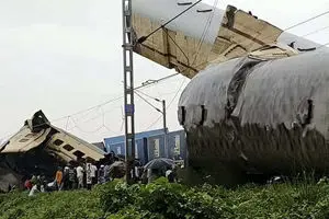 برخورد قطار سریع السیر با قطار باری در هند