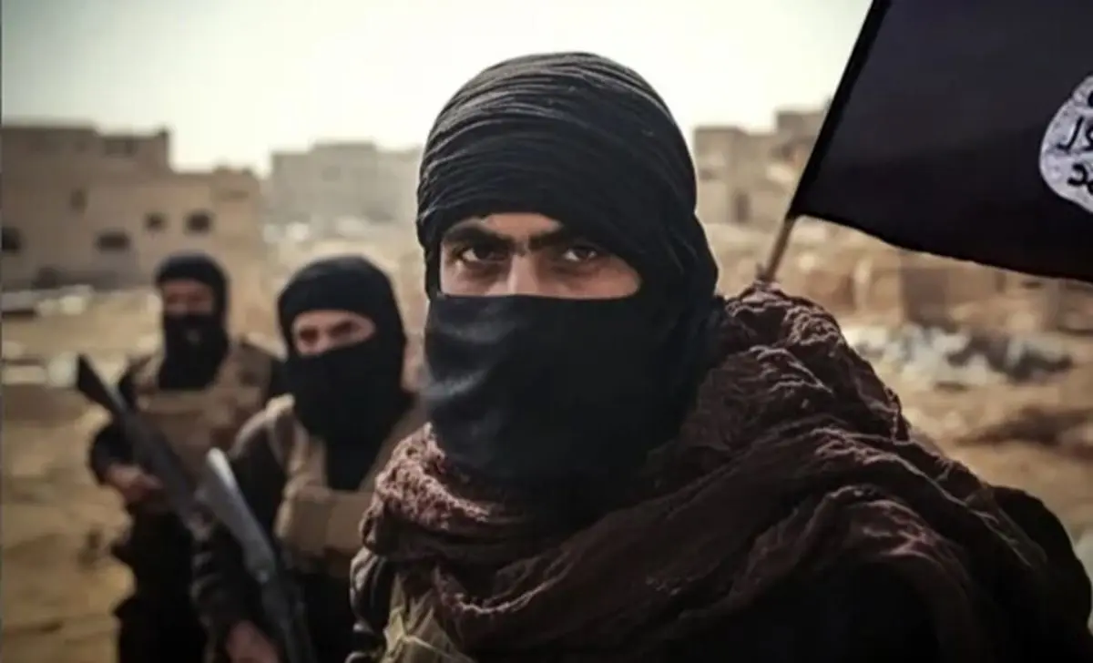 داعش عناصر خود را به مقابله با دولت الجولانی فراخواند