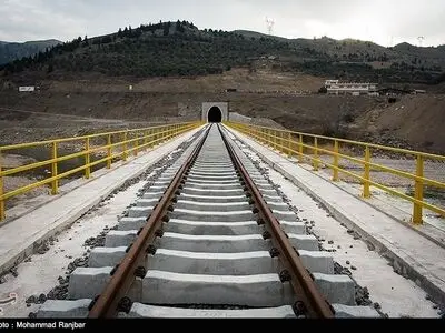 ۱۳ هزار میلیارد تومان دستاورد سفر رئیس‌جمهور به کرمانشاه در حوزه راه و شهرسازی