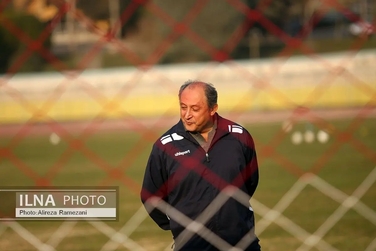 فریبا: طاهری شجاع باشد و اسم ببرد