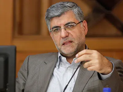 تشکیل ۱۳۴ پرونده تخلف در سواحل کشور در دو سال گذشته /انتقاد معاون آخوندی از  موازی کاری های مناطق آزاد 