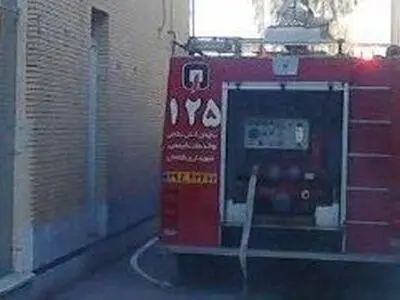 آتش‌سوزی در کارگاه تولید لوله‌های سیمانی در بوکان