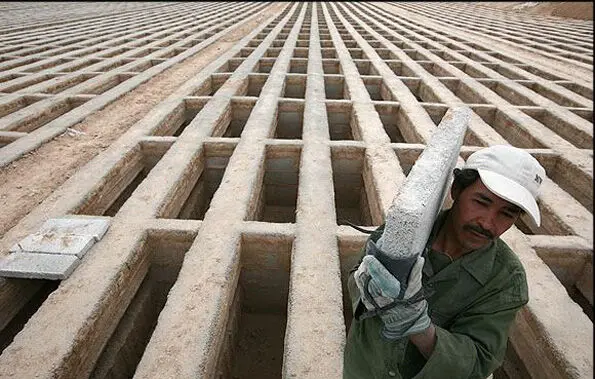 رقابت‌های انتخاباتی به آرامستان‌های کرمانشاه رسید