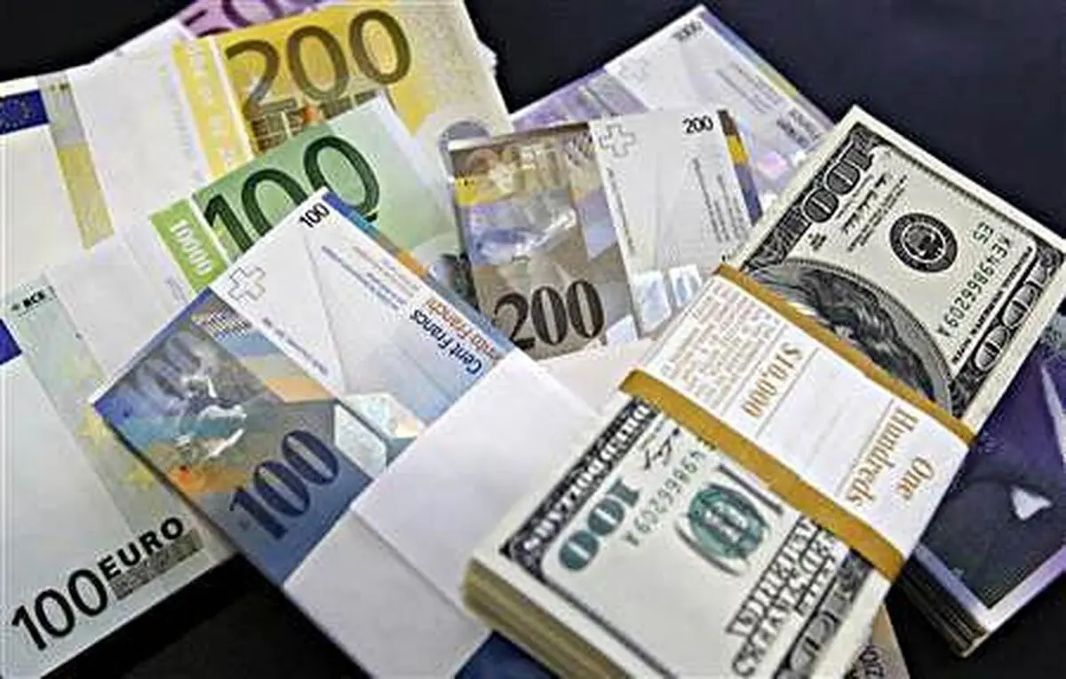 کاهش قیمت یورو و پوند