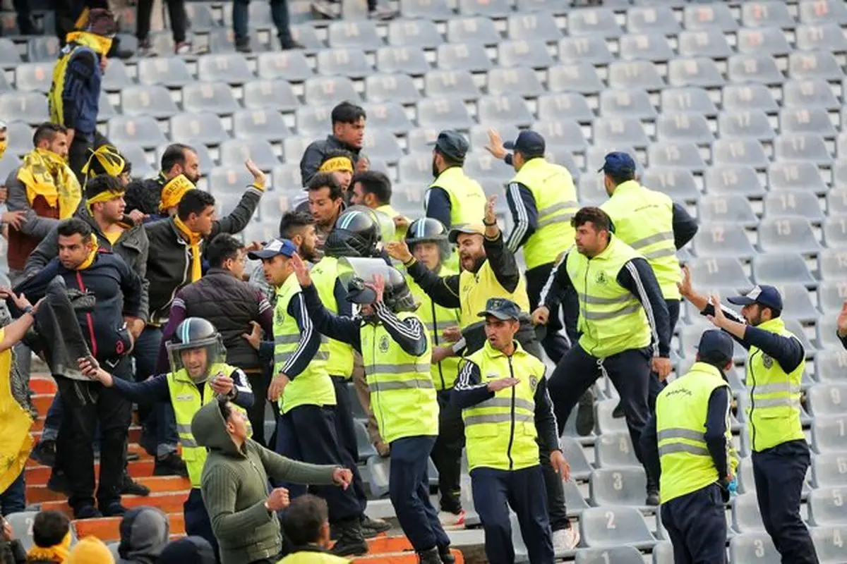 برخورد شدید با بی‌قانونی در ورزشگاه نقش جهان