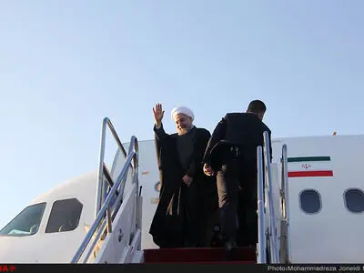 روحانی پاریس را به مقصد تهران ترک کرد