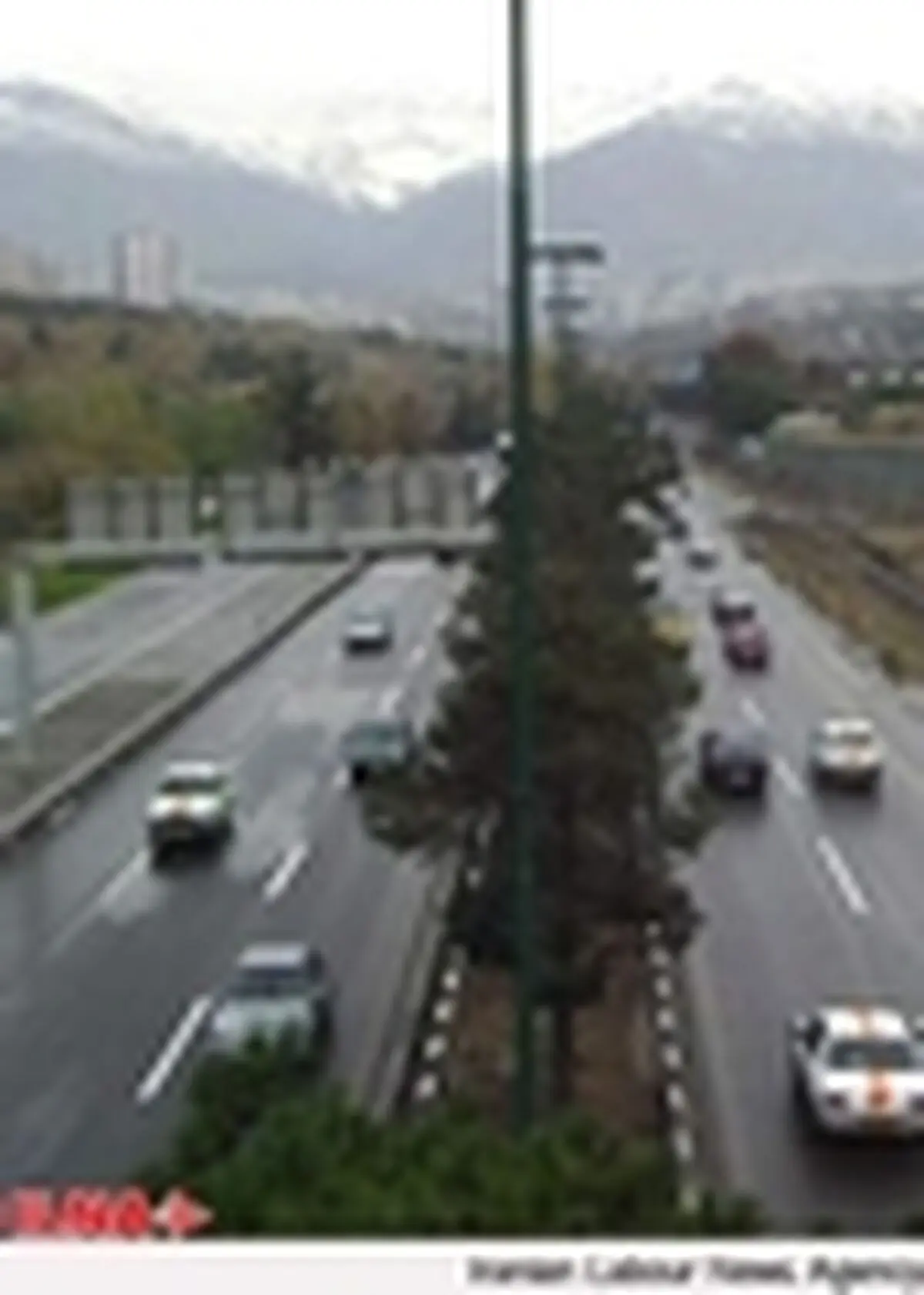 حجم تردد در جاده‌های برون شهری کشور ۲ / ۱۱ درصد کاهش یافت