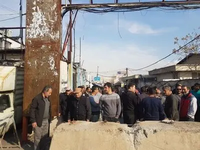 قطع برق و مسدود کردن در شمالی بازار سنگ کوهک، کسبه را نگران کرده است/ اختلاف‌‌هایِ حقوقی مالکان به بیکاری کارگران دامن می‌زند