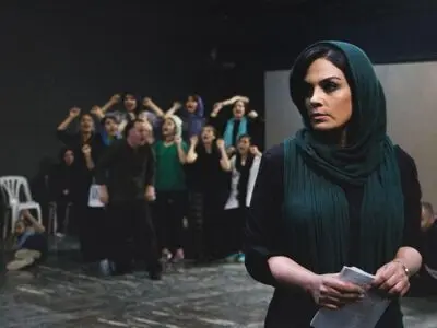 ماه‌چهره خلیلی، شهرام قائدی و سارا خویینی‌ها در نمایش «شاخ نبات»