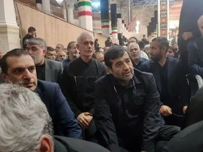 حضور وزیر ورزش و جوانان در مراسم بزرگداشت رهبر شهید انقلاب