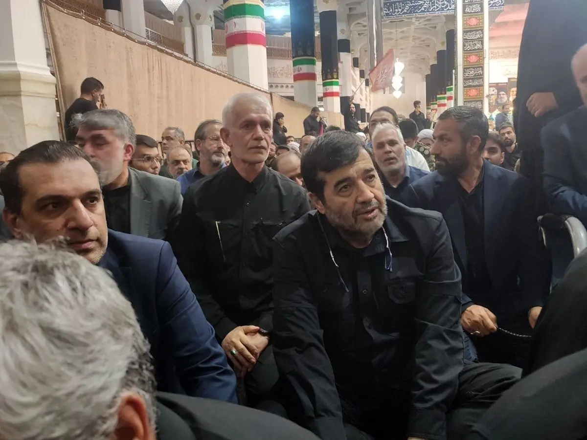 حضور وزیر ورزش و جوانان در مراسم بزرگداشت رهبر شهید انقلاب