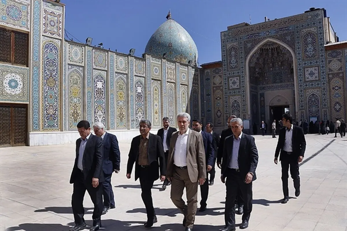 رئیس سازمان میراث‌فرهنگی حرم احمدبن موسی(ع) را زیارت کرد