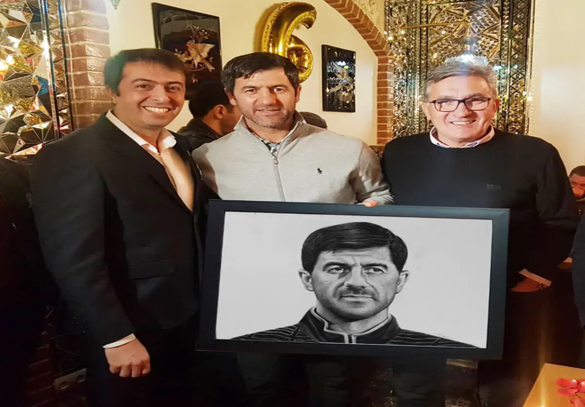 هدیه ویژه مدیر امور بین‌الملل باشگاه برای آقا کریم