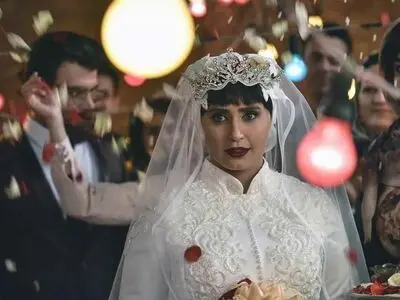 دانلود فیلم سینمایی مطرب با بازی "پرویز پرستویی" و "عایشه گل"