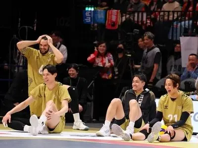 عذرخواهی نمایشی یوجی نیشیدا؛ واکنش جالب فدراسیون جهانی والیبال
