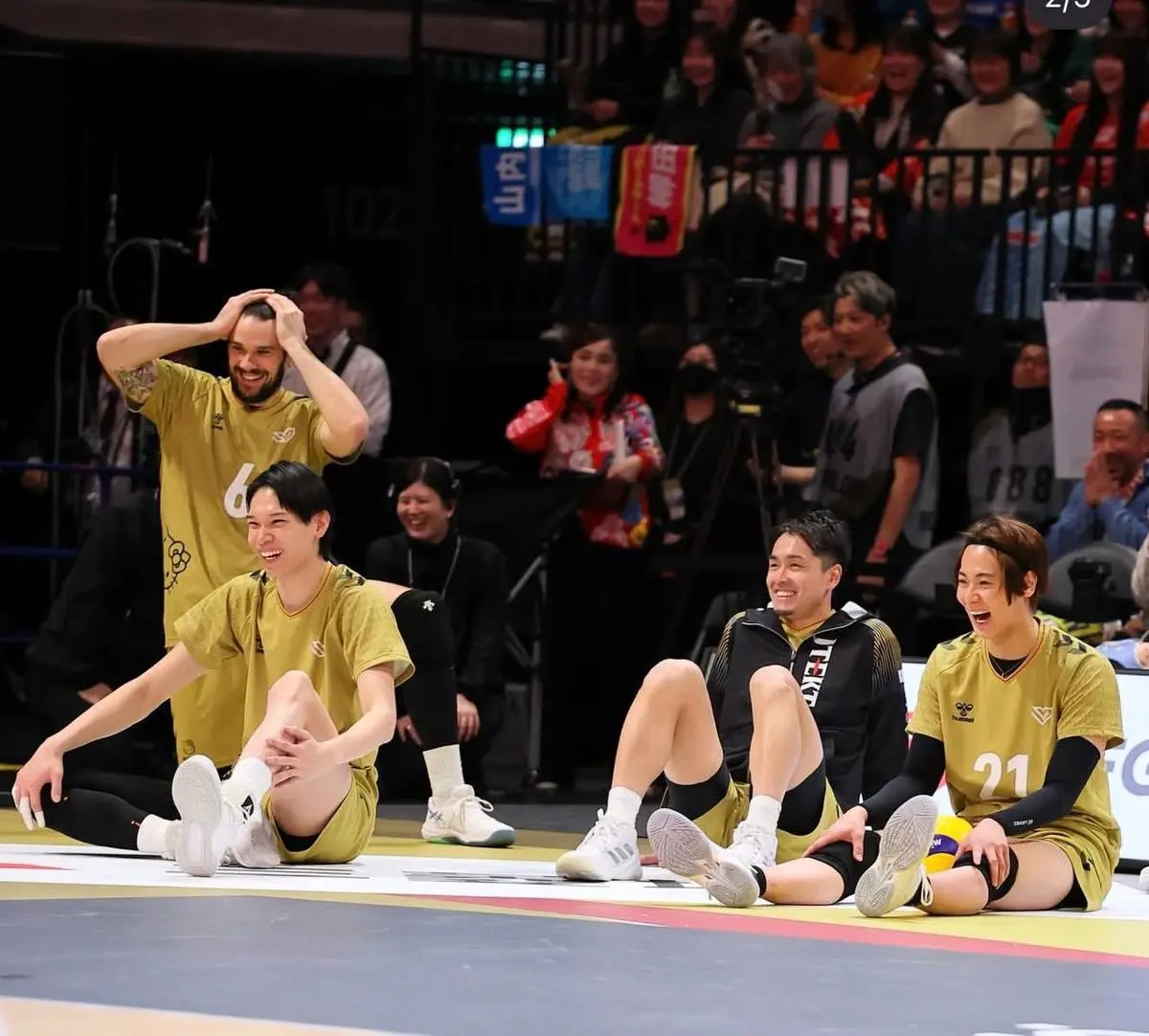 عذرخواهی نمایشی یوجی نیشیدا؛ واکنش جالب فدراسیون جهانی والیبال