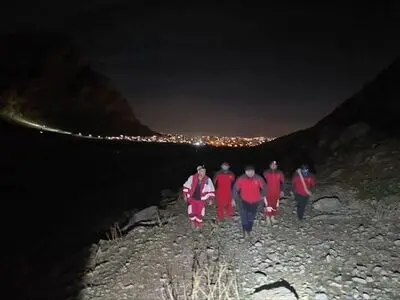 نجات ۲ جوان کرمانشاهی گرفتار شده در ارتفاعات تنگه کنشت کرمانشاه