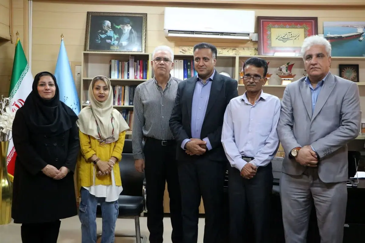 تشکلهای صنفی از حاشیه به متن بیایند؛ پیام مشترک دولت و روزنامهنگاران در هرمزگان