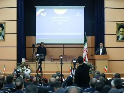اختصاص 100 هزار قطعه زمین برای احداث مسکن جامعه کارگری / بازنگری در برخی مقررات کشور ضروری است
