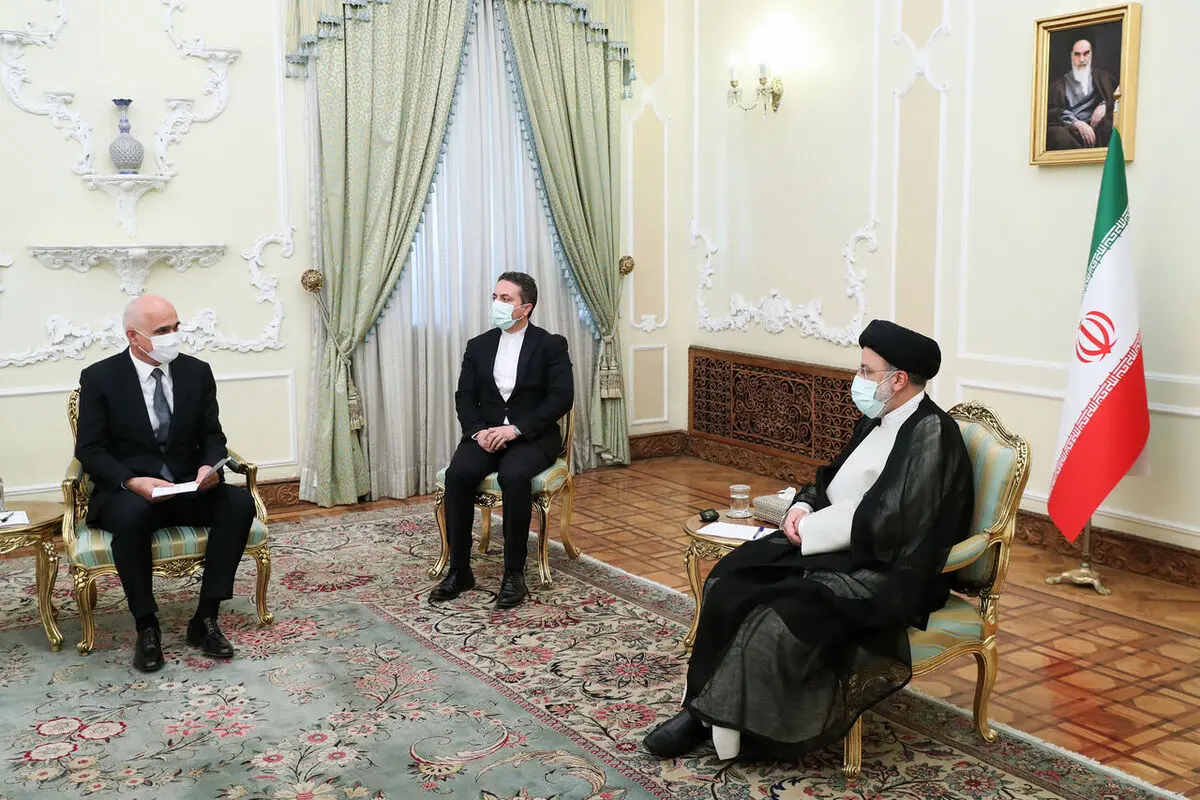 رئیسی : العلاقات البناءة بین دولة الجوار اکثر العناصر تاثیرا لتعزیز الامن الاقلیمی
