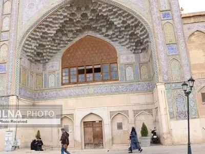 مرمت مدرسه خان شیراز با سیمان سفید! / مرمتگران شیوه‌ی مرمت مهمترین بنای صفوی را فاجعه‌ دانستند