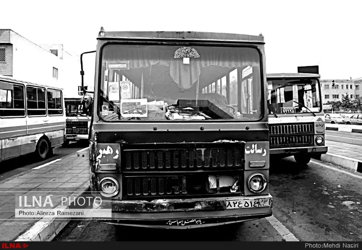 مینی‌بوس‌های فرسوده، رانندگان افسرده و مسافران معترض