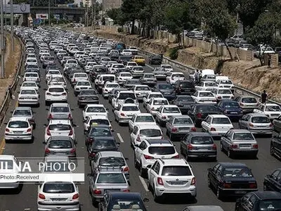 ترافیک نیمه سنگین در آزادراه قزوین_کرج_تهران