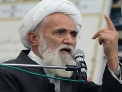 با تکیه بر بصیرت در برابر دشمنان ایستادگی کنید