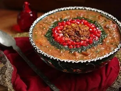 طرز تهیه آش انار ویژه شب یلدا