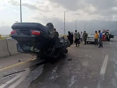 واژگونی ۲ خودرو در کنگاور ۸ مصدوم برجای گذاشت