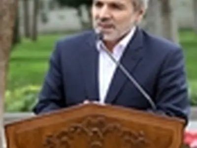 عده‌ای منتظرند که هر روز موضوعی غیر واقعی را بزرگ کنند