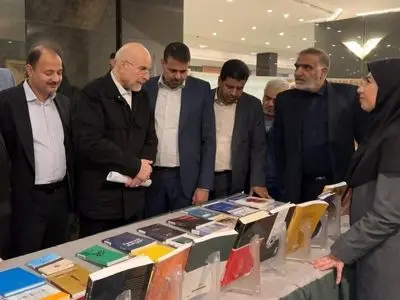 بازدید  قالیباف از نمایشگاه کتاب 