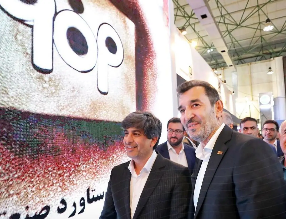 بازدید رئیس هیئتعامل ایمیدرو از پاویون گروه فولاد مبارکه در نمایشگاه بینالمللی فولاد ۱۴۰۴