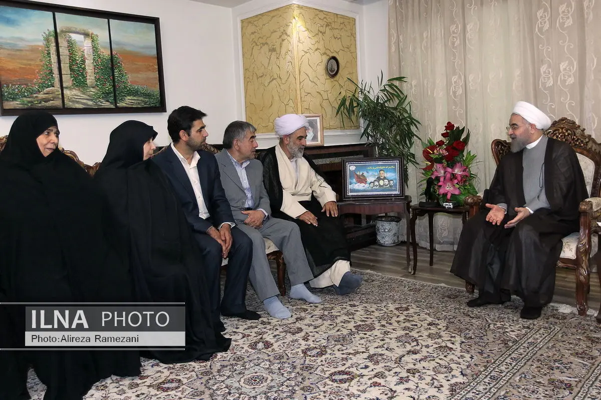 پیروزی در دفاع مقدس و مذاکرات هسته‌ای گواه عنایت‌الهی به این ملت و کشور است