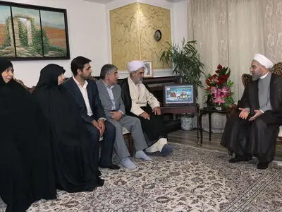 پیروزی در دفاع مقدس و مذاکرات هسته‌ای گواه عنایت‌الهی به این ملت و کشور است
