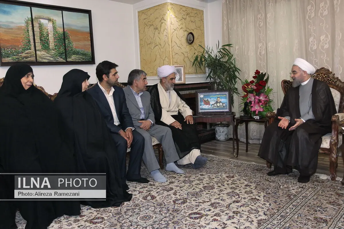 پیروزی در دفاع مقدس و مذاکرات هسته‌ای گواه عنایت‌الهی به این ملت و کشور است