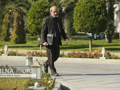 مدیر ناتوان صداوسیما جای خود را به چه کسی می دهد؟/ انتظار جامعه، آشتی رسانه ملی با مردم است