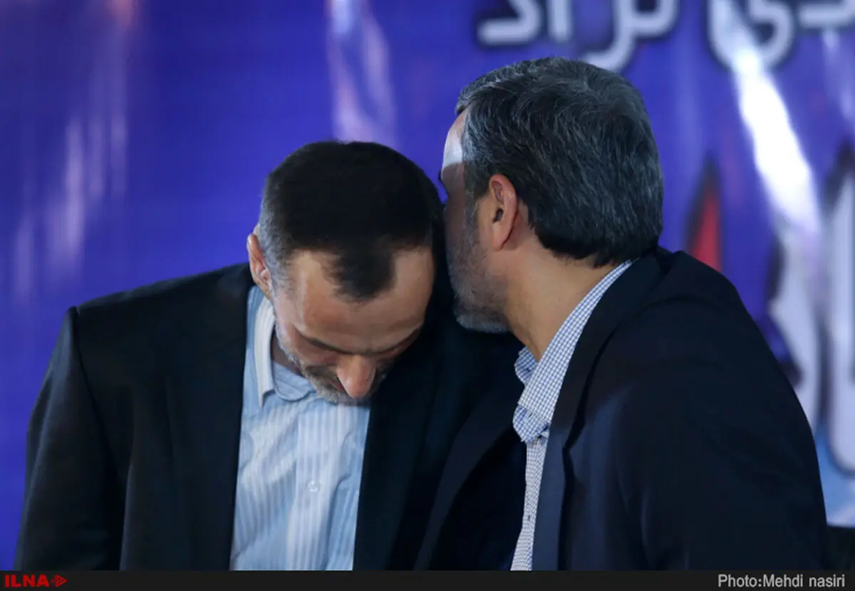 با نظر احمدی‌نژاد به ۱۶ نفر از اعضای دولت دهم پاداش داده شد