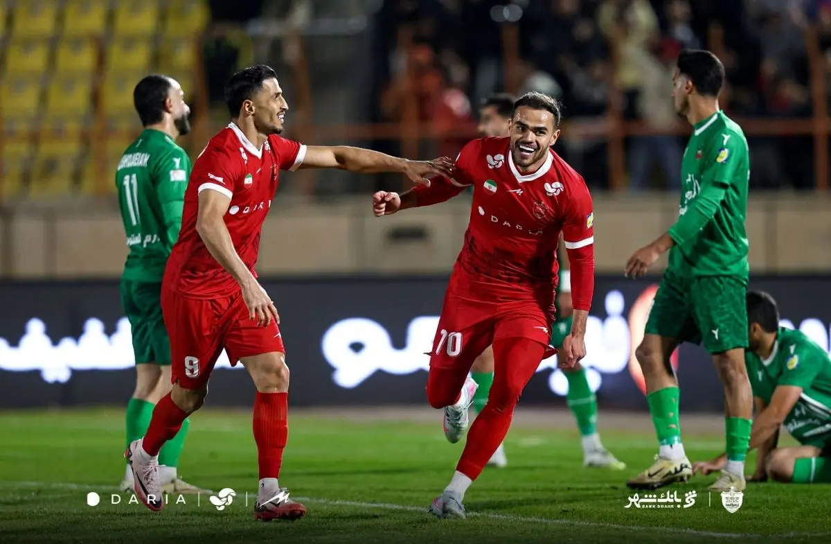 شگفت‌زدگی اورونوف از تشویق هماهنگ پرسپولیسی‌ها