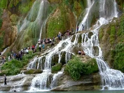 اقتصاد امروز در جهان به‌شدت با گردشگری گره خورده است و باید در کشور فعال تر شود
