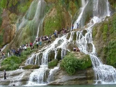اقتصاد امروز در جهان به‌شدت با گردشگری گره خورده است و باید در کشور فعال تر شود