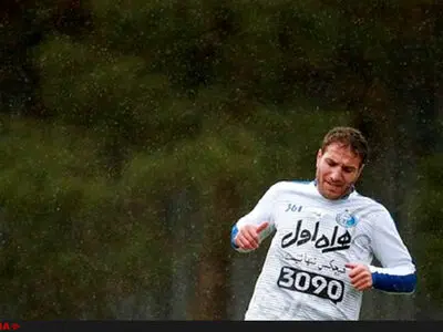 افشاگری و اتهام به منصوریان: از پول زیر میزی تا حق خوری آقای سرمربی!