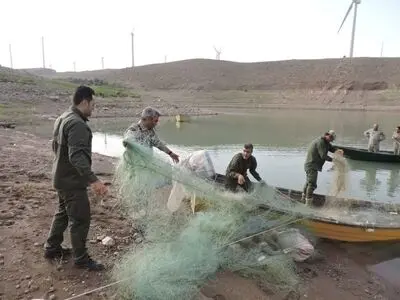 با صیادان غیرمجاز در منجیل برخورد قضایی می‌شود