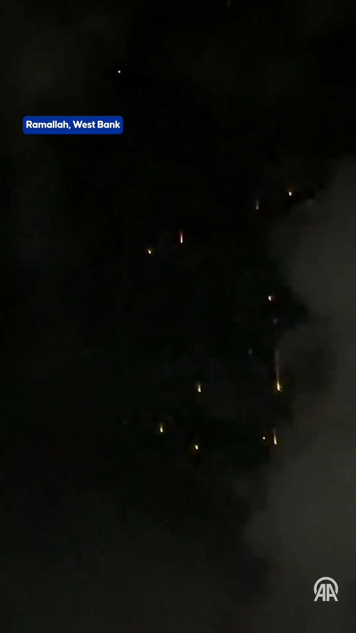 تصاویر زیبا از یک موشک بارشی ایران در آسمان کرانه باختری در صبح امروز + فیلم